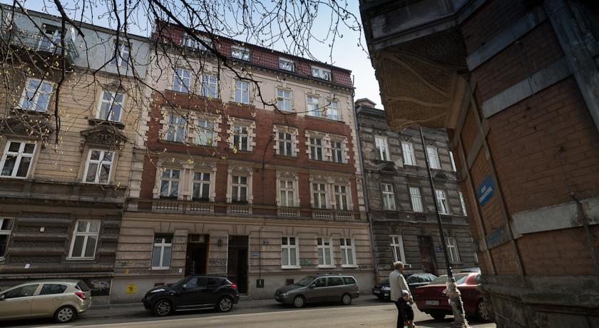 Home in Krakow Silvio's Apartments