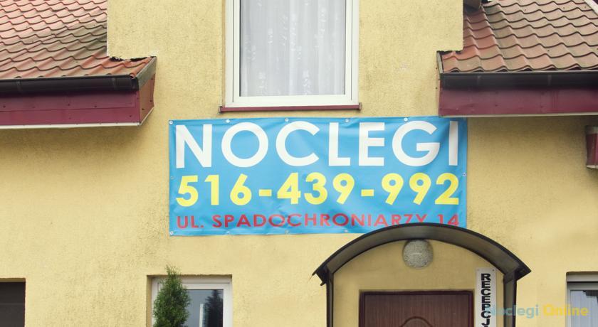 Hotelik Przy Lotnisku