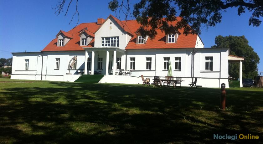 Dwór Tarnowo Mansion
