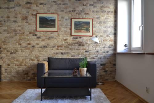 Robert Cozy Studio