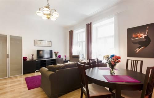 Home-Like Apartment Main Square