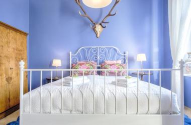 Cobalt Heaven Old Town Apartment