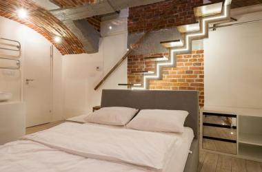 Renesis Apartment