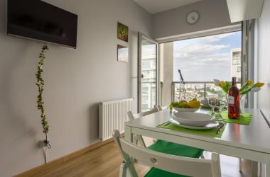 EOS Apartment