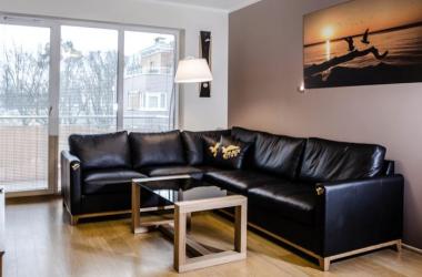 Black Bird Apartment