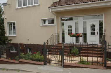 Mieszkanie 54m2 w willi 2,5 km od festiwalu Opener