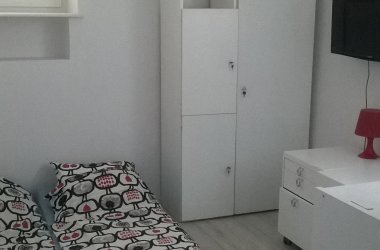 Samodzielne pokoje z łazienkami