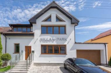 Villa Park