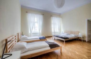 Michałowskiego 11