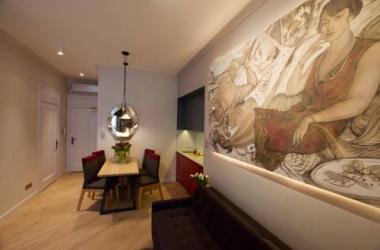 Cadena Gallery Apartments