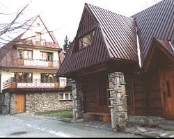 Willa nad potokiem