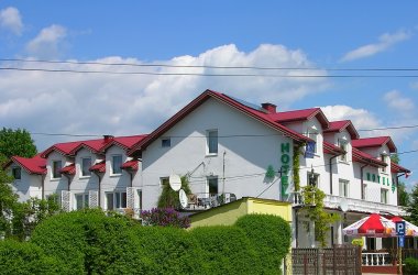 HOTEL "POD ŚWIERKIEM"