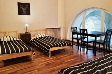 Crossroads Apartment