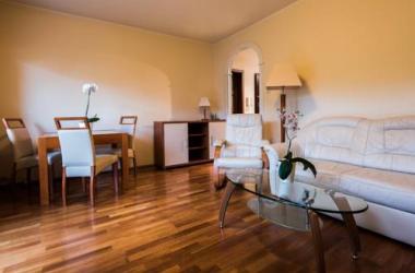 Apartment Insat V