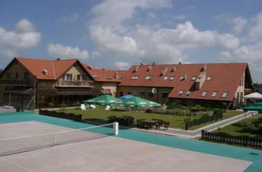 HOTEL TRAWA ***